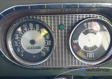 1960 Studebaker Lark z USA, uszkodzony, nr VIN 60SF412697